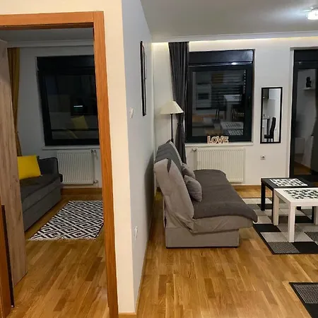 Apartament Family , Free Parking Ni