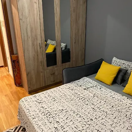 Family , Free Parking Ni