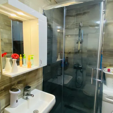 Family , Free Parking Ni