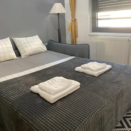 Family , Free Parking アパート Ni